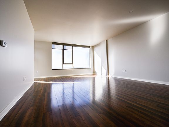 2nd image of 38 N Almaden Blvd Unit 1807