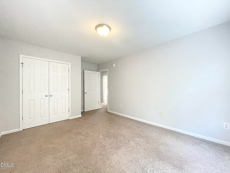 112 Taylors Creek Ct — Photo 25