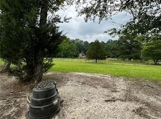 2614 Wright Rd, Saluda, VA 23149