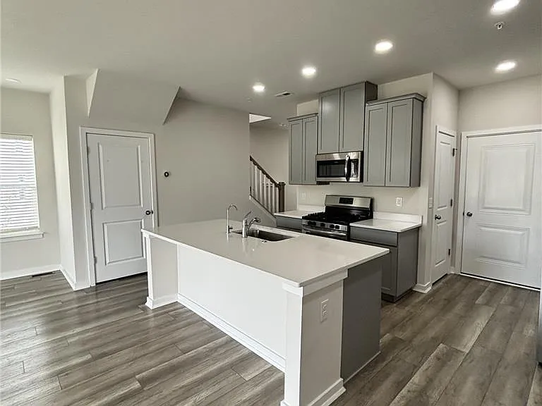 7569 Clayton Ave — Photo 5