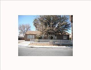2nd image of 1441 Lucerne St
