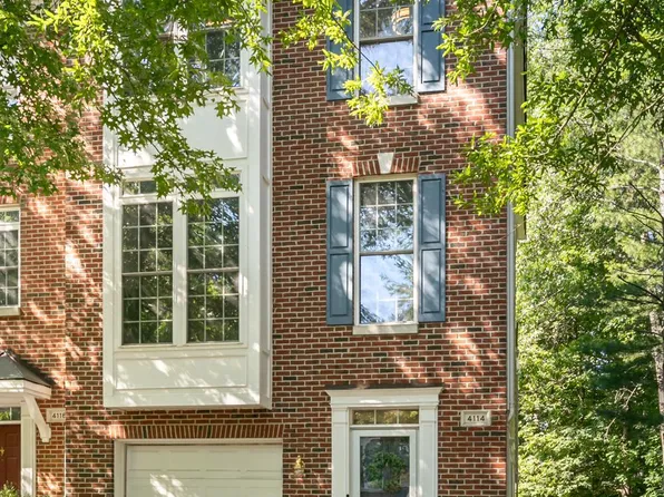4114 Fairfax Center Creek Dr, Fairfax, VA 22030