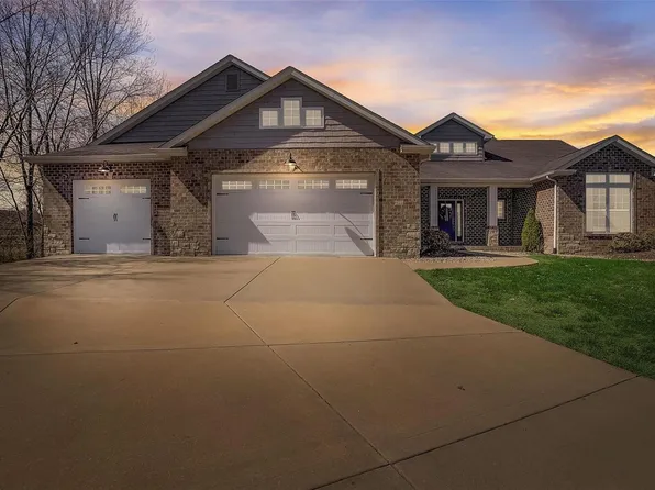 621 Briar Meadow Ct, Troy, IL 62294