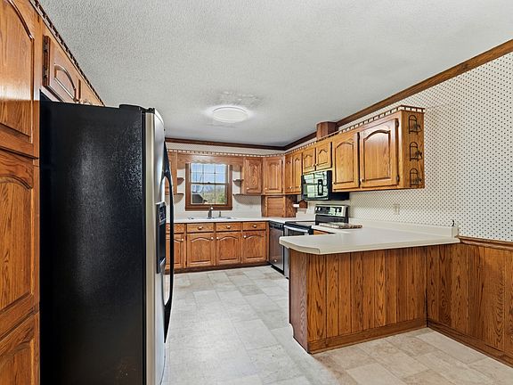 17th image of 8039 Campbellsville Rd
