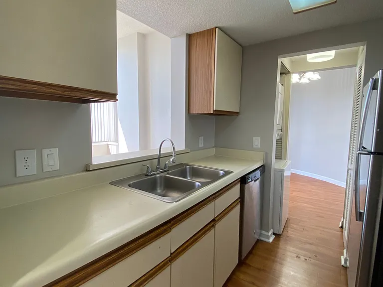 1100 Wheat St #103 — Photo 3