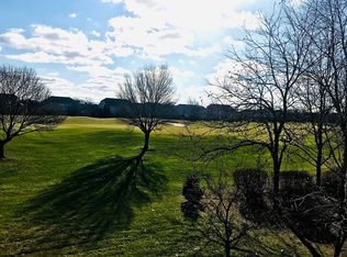 1719 Stanwich Rd, Vernon Hills, IL 60061