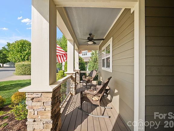 5th image of 22 Asher Ln