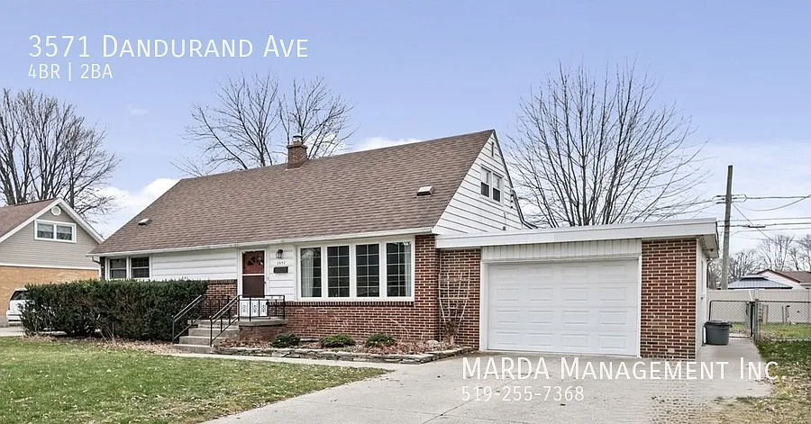 3571 Dandurand Ave