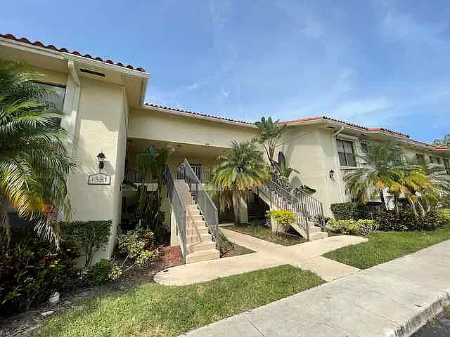 1581 Windorah Way G - 1 — Photo 1