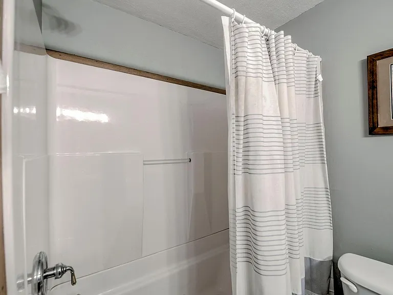 370 E La Bonte St #B — Photo 21