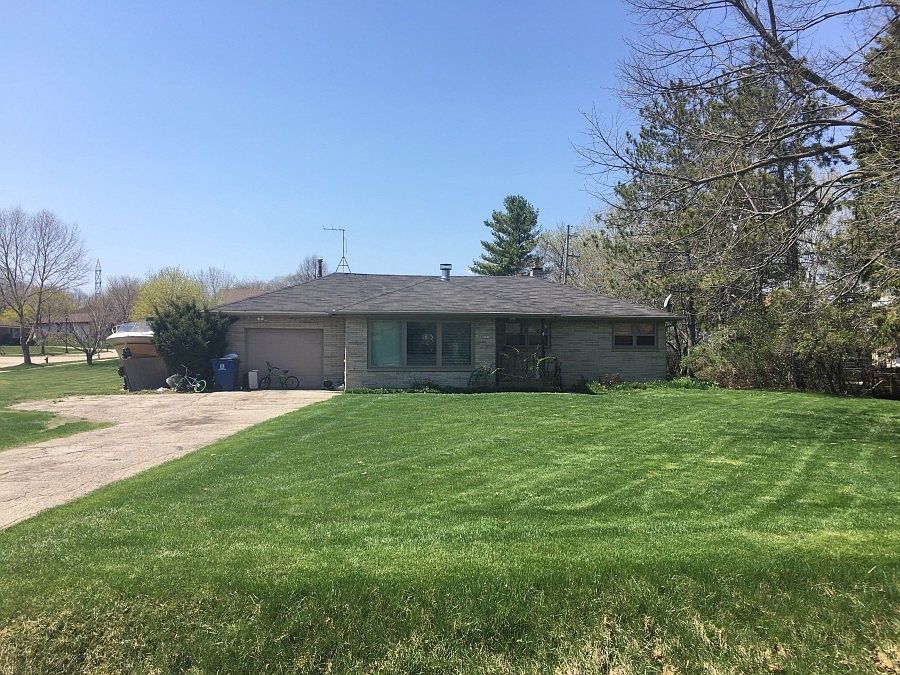 1st image of 7471 S Quincy Ave