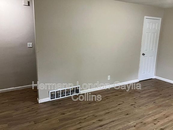 2nd image of 1143 Congress Ave