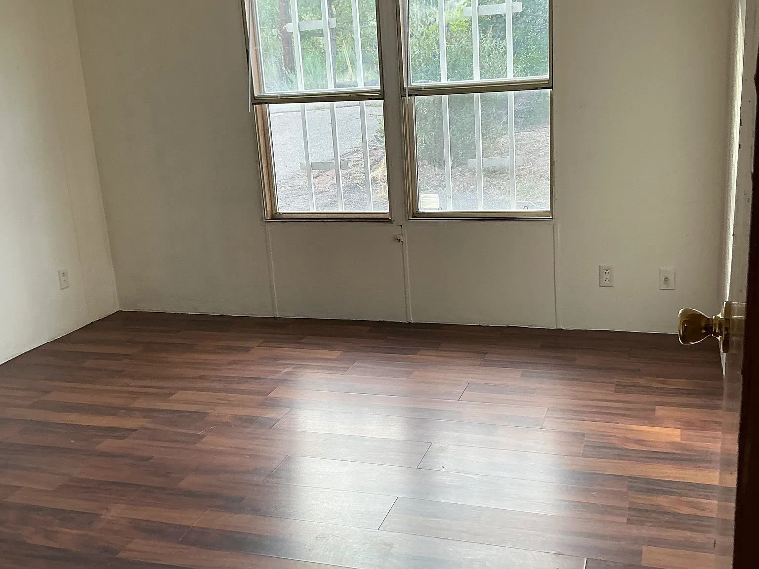 3 bed, 1300 sqft, $2,200 — Photo 2
