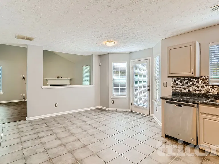 535 Concord Ter — Photo 1