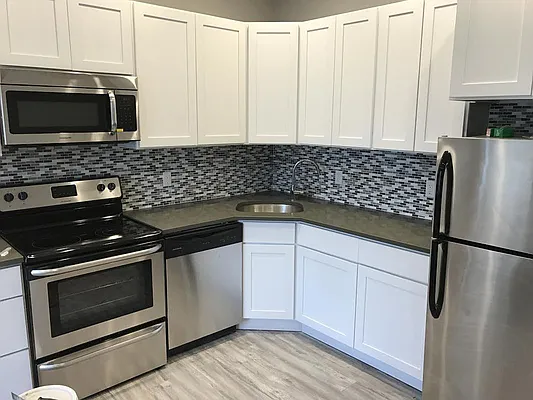 Rented by Bloom Real Estate Group | media 10