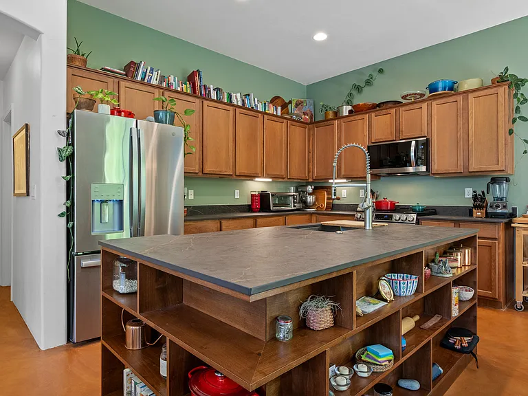 282 E Croydon Park Rd — Photo 14