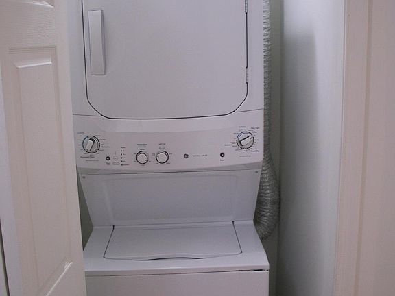 4th image of 1597 N Mulberry St #D