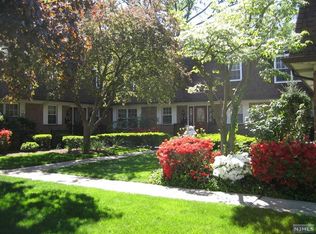 201 Piermont Rd #13, Cresskill, NJ 07626