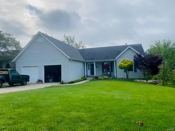 2616 Lakeshore Dr, Columbia, IL 62236