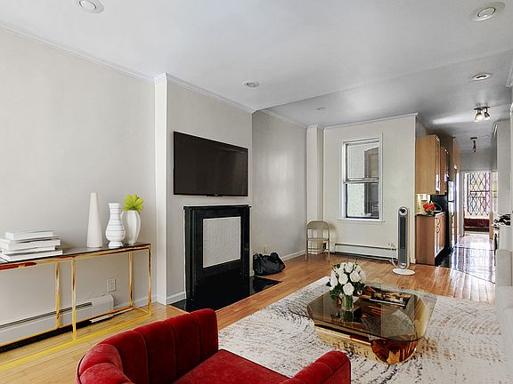5th image of 206 E 124th St APT 2B