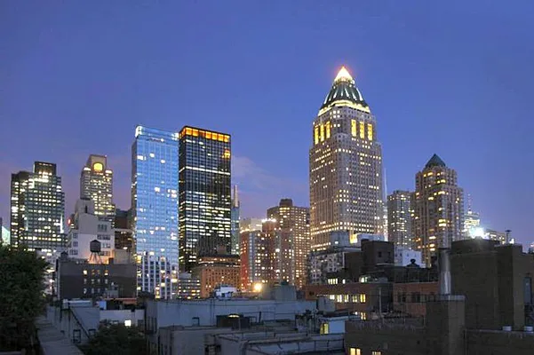 Rented by Level Group | media 26