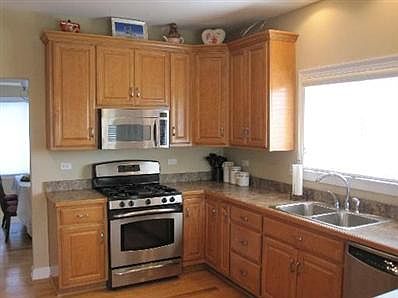 3rd image of 1539 Guildford Dr