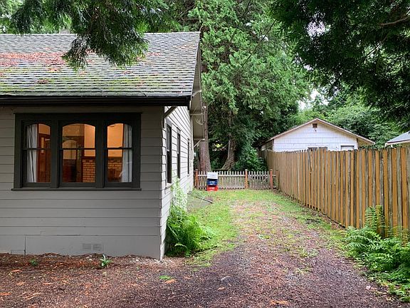 2nd image of 5042 Alder St