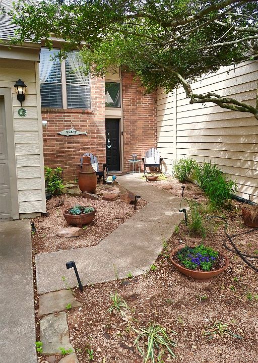 1st image of 103 Summer Place Cir