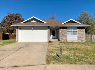 2149 N Adams Ct, Springfield, MO 65803