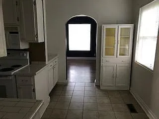 3317 Orleans Dr — Photo 8