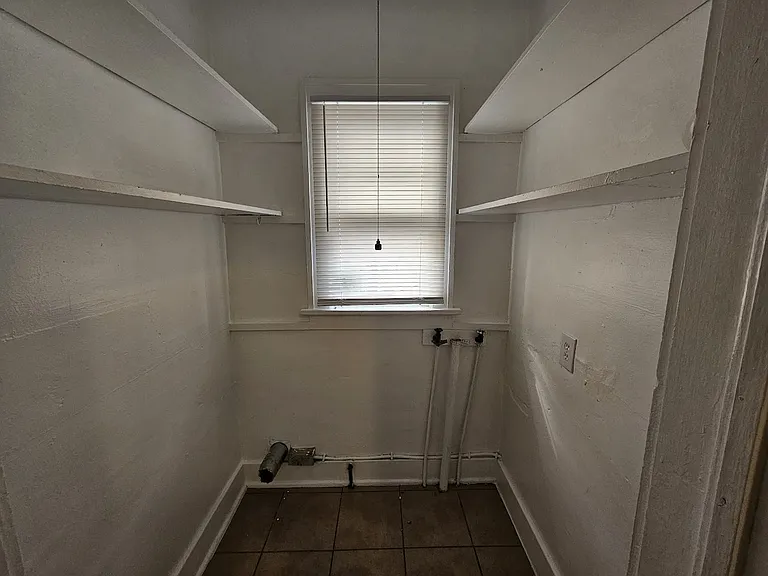 2915 N Harvey Pkwy — Photo 14