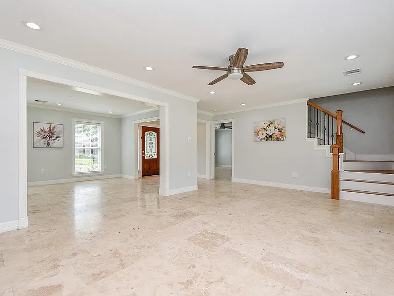 707 Thistlewood Dr — Photo 4
