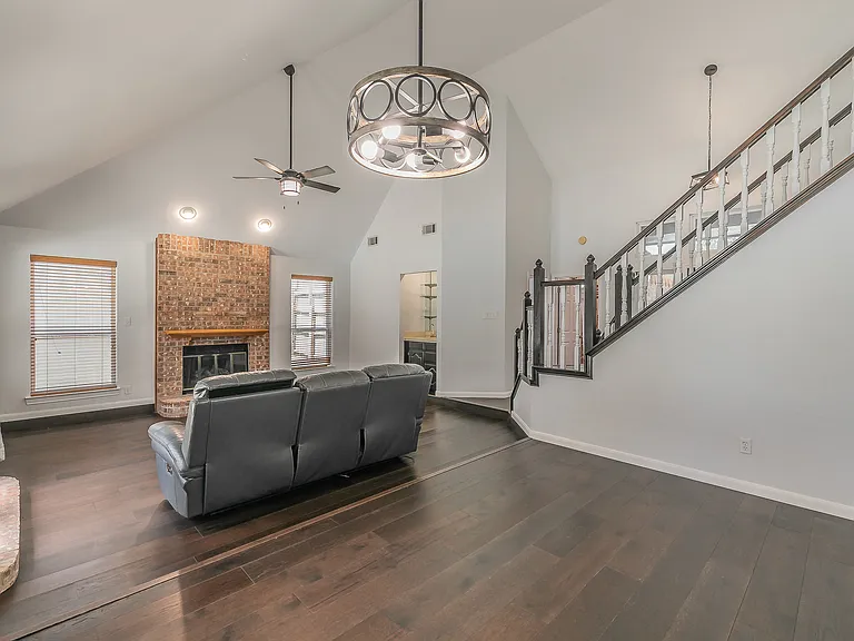 2 Edgemere Ct — Photo 6