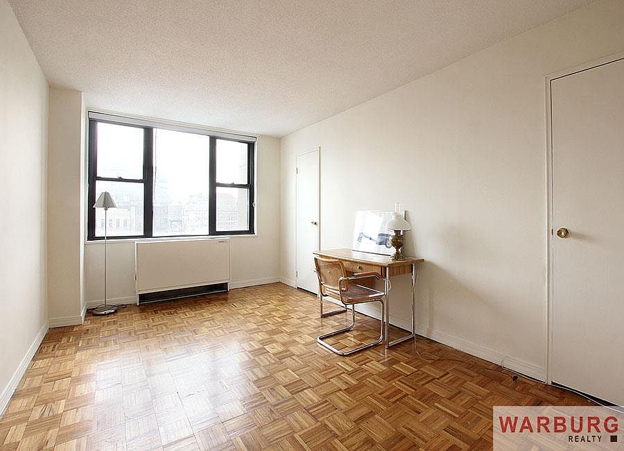 2nd image of 201 E 17th St APT 14H