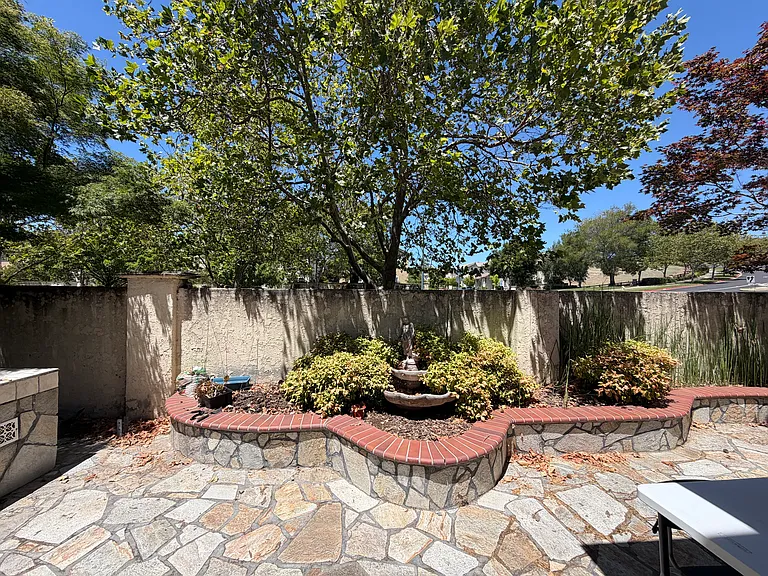 5678 Bellevue Cir — Photo 8