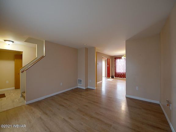 3rd image of 30 Remley Ln