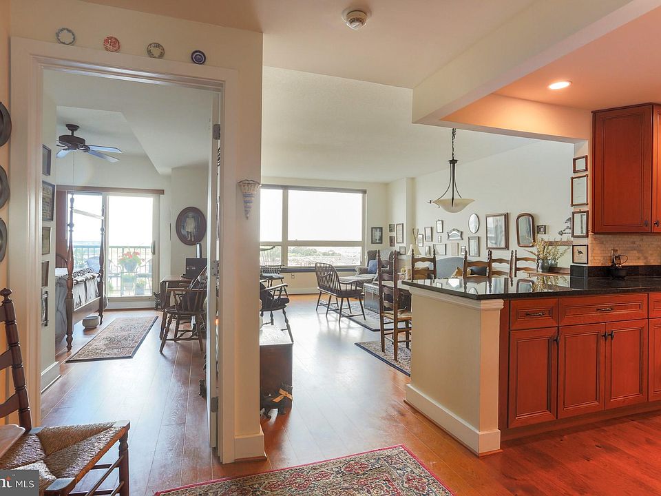 1st image of 717 S Columbus Blvd Unit 906
