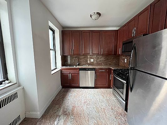 2nd image of 105 Winthrop St #2D