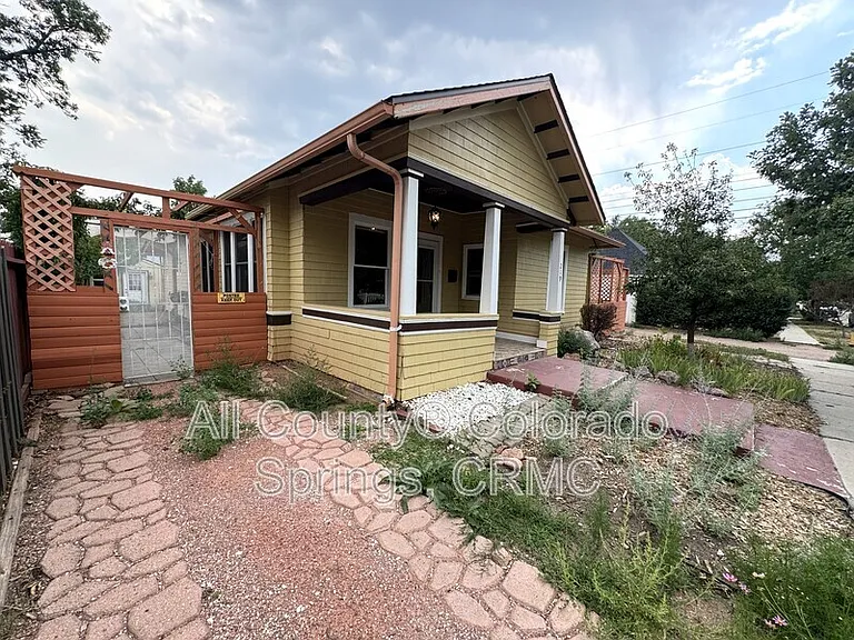 219 E Jefferson St — Photo 20