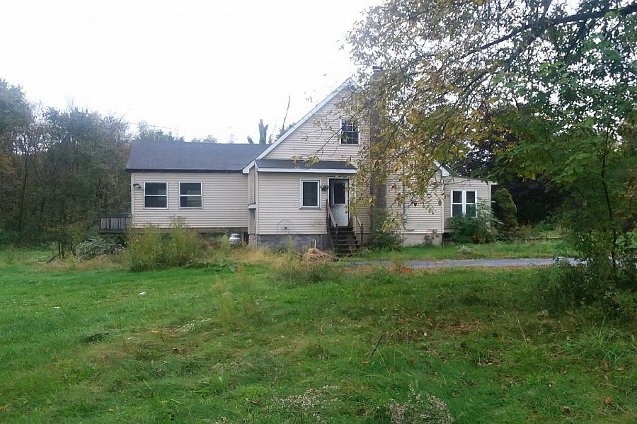 1st image of 267 Evans St