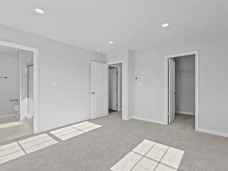 235 Main St — Photo 16