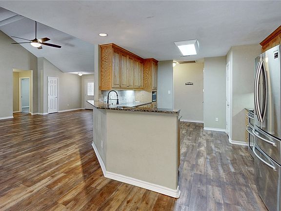 4th image of 4203 Golden Eagle Dr