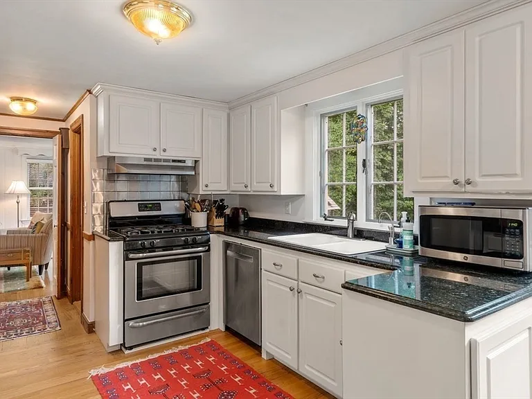 11 Nantucket Rd — Photo 11