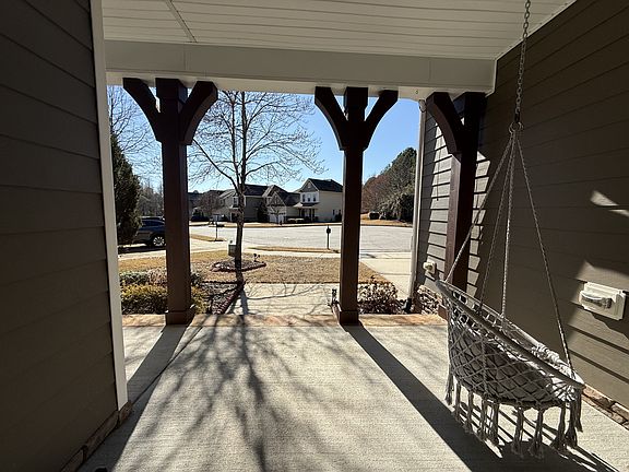 3rd image of 505 Sweet Laurel Ln