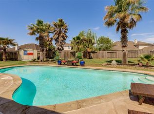 5504 Rose Meadow Ct, Rosharon, TX 77583