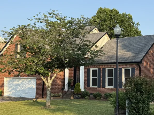 5660 Traceside Dr, Nashville, TN 37221