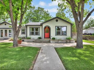 306 E Burbank St, Fredericksburg, TX 78624