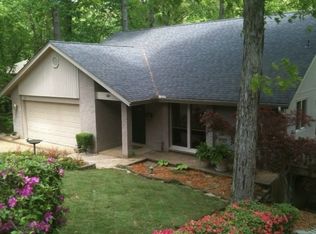 3521 Foxcroft Rd, Little Rock, AR 72227