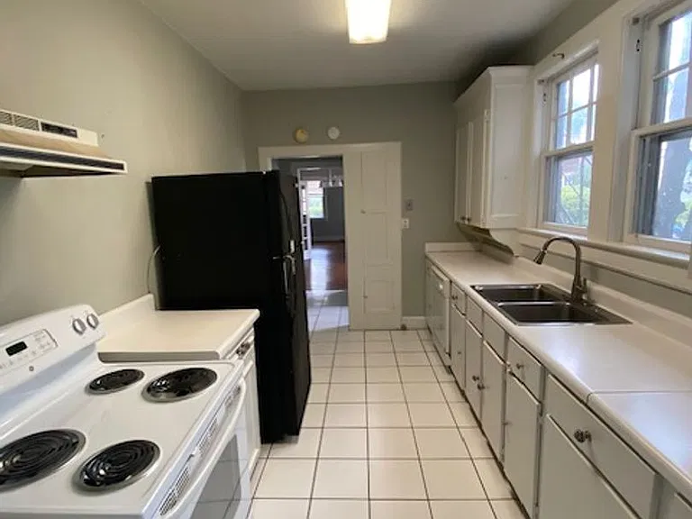 3204 Devereaux Rd — Photo 3