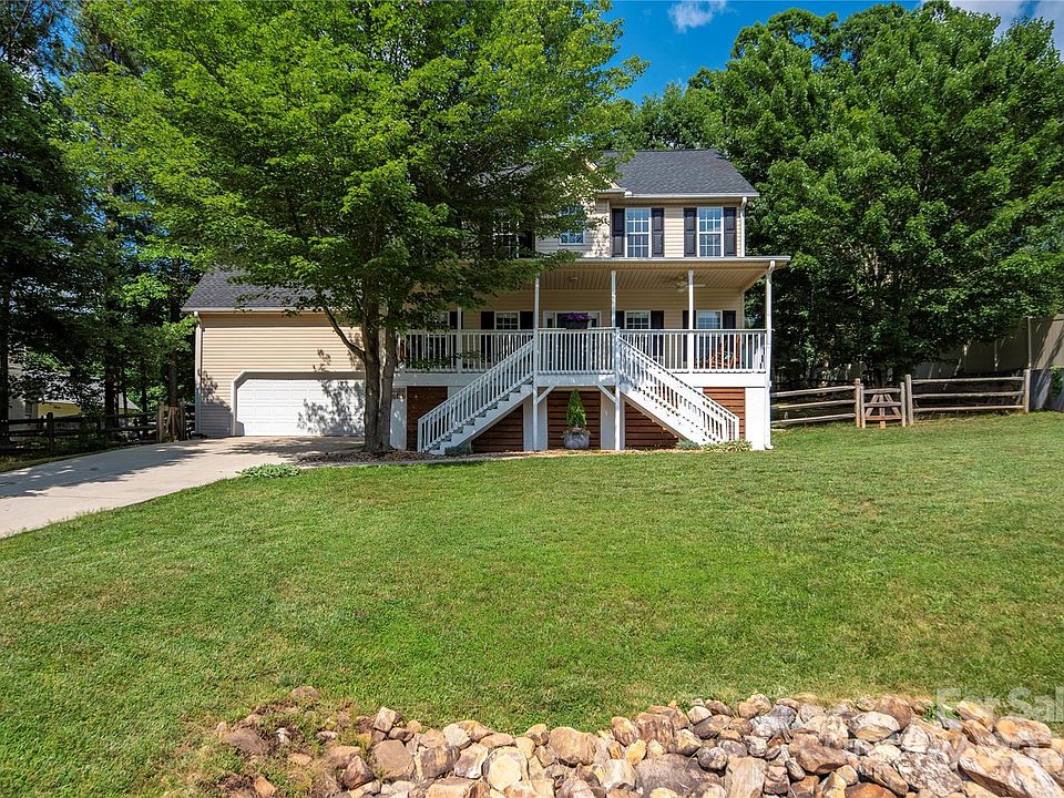 1st image of 161 Gray Cliff Dr